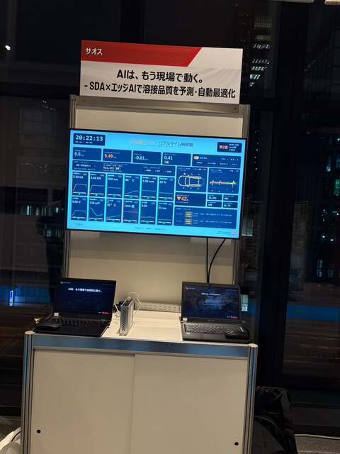 開場前のブース設営風景